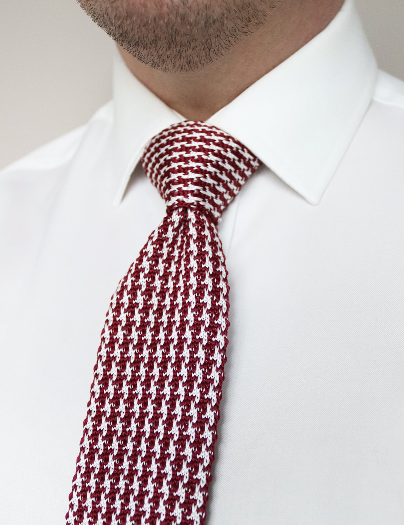 Houndstooth Design Knitted Tie With Square End - Wine Red