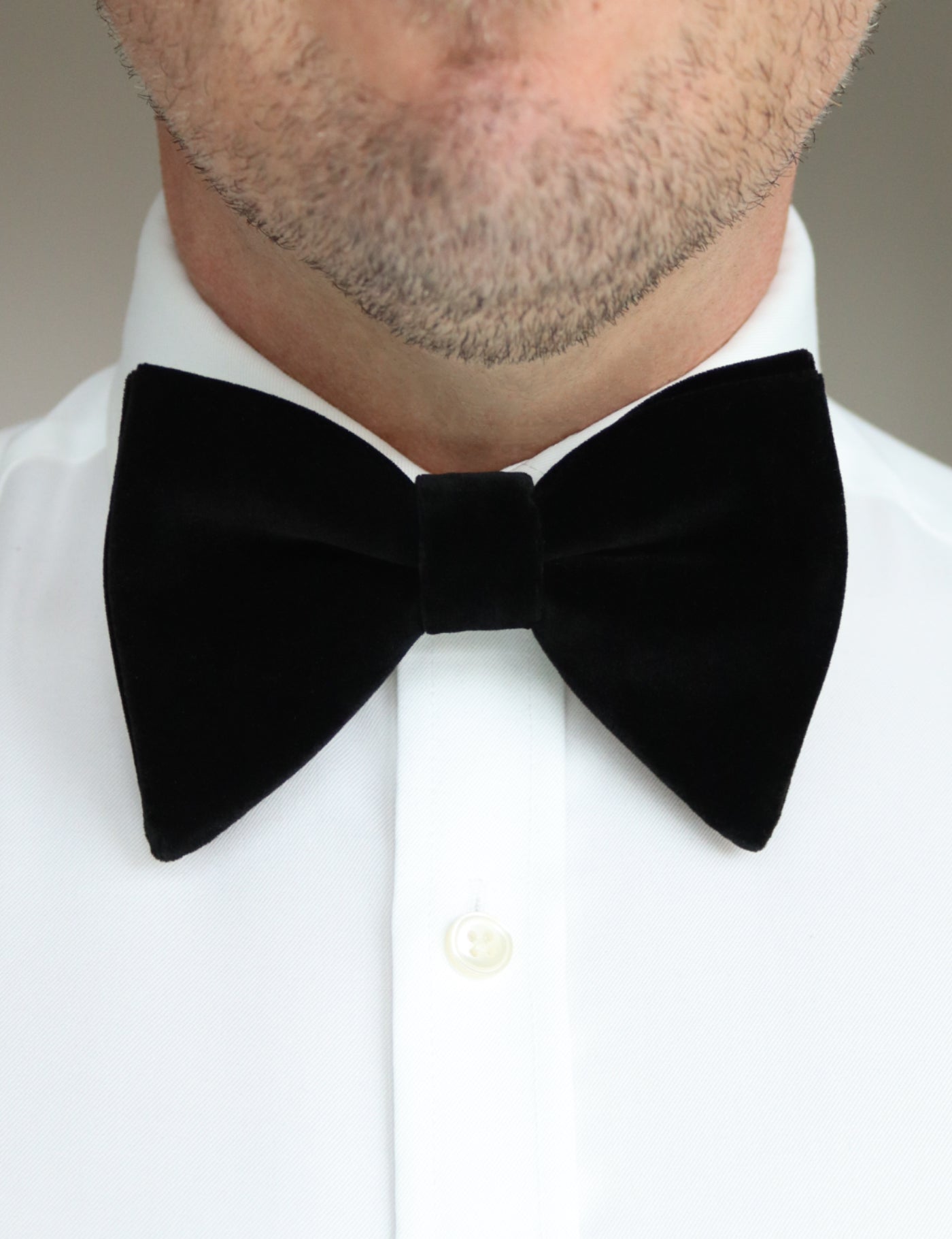 Velvet Oversized Bow Tie - Black