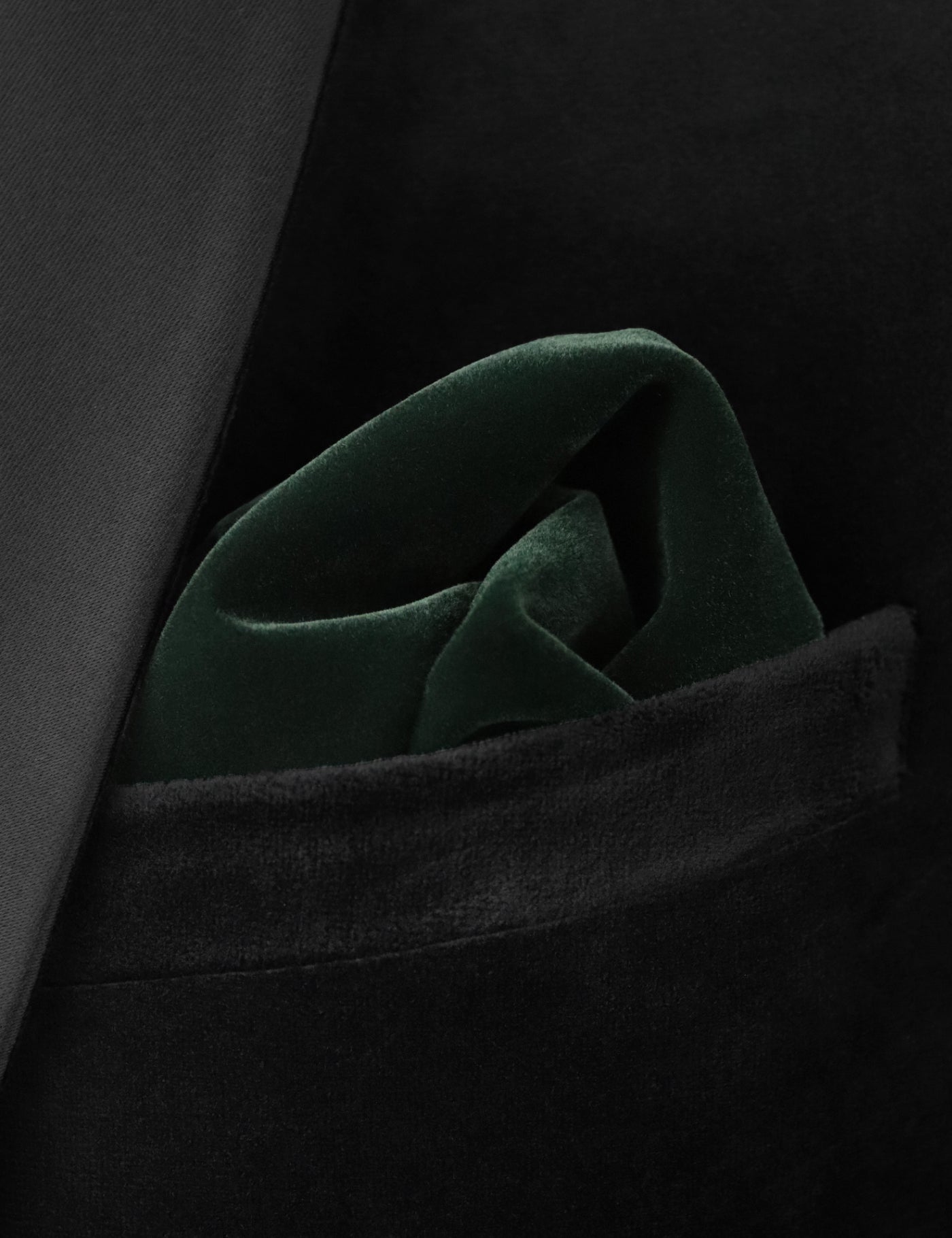 100% Velvet Bow Tie - Dark Green